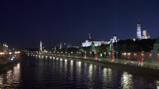 Promienie reflektorów na tle — Wideo stockowe