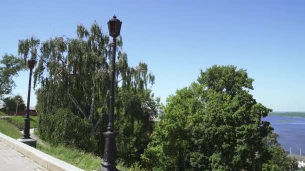 ヴォルガ川と堤防の眺め — ストック動画