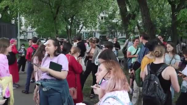 Unterstützung für die chatschaturischen Schwestern — Stockvideo