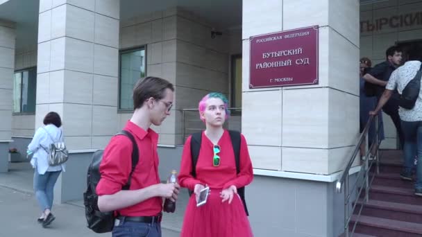 Khachaturian kız kardeşlere destek — Stok video