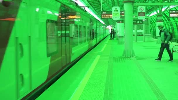 MCC Delovoy Tsentr metróállomás — Stock videók