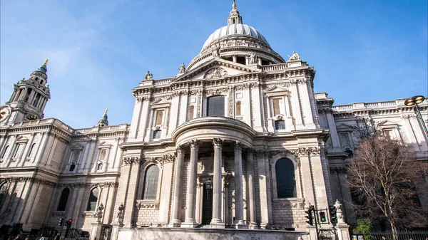 St Paul Katedrali, Londra, İngiltere, Birleşik Krallık. Anglikan Katedrali ön cephesi.