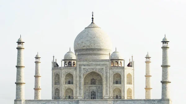 Taj Mahal, Agra, Hindistan 'daki anıt mezar.