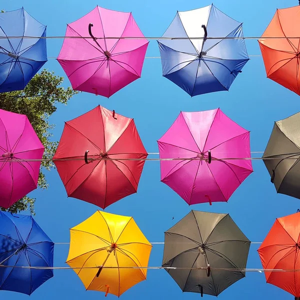 Parapluies Couleur Dans Ciel Bleu — Photo