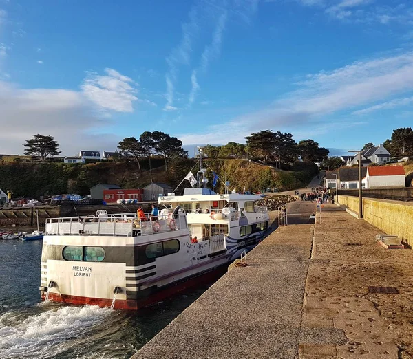 Veerboot Schip Harbor Houat Eiland Atlantische Oceaan Bretagne Frankrijk — Stockfoto