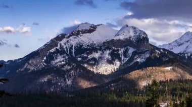 Slovakya - Time Lapse Video 30 kare/sn Tatra Dağları'nda Havran tepe doğru görünümü