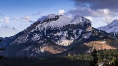 Slovakya - Time Lapse Video 50fps Tatra Dağları'nda Havran tepe doğru görünümü
