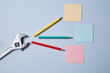 Ev servisleri. Müşteri hizmetleri, Bu veya müşteri desteği. Kopya alanı. Anahtar, renkli kalemler ve harfler için çıkartmalar