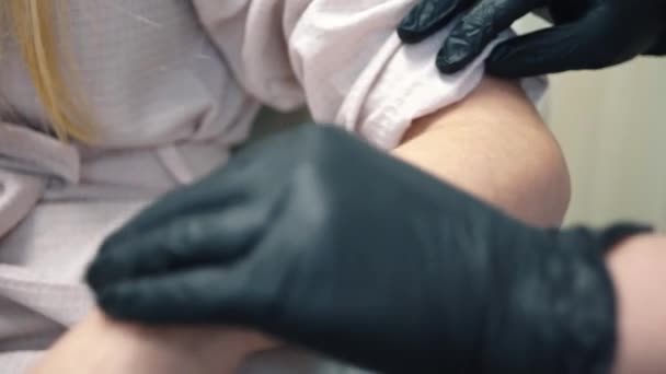 Процедура Депіляції Гарячого Воску Запас Нанесення Воску Шкіру Руки Видалення — стокове відео