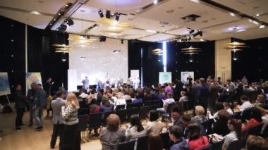 Moskova, Rusya - Mayıs, 2018: İş blockchain Teknoloji Konferansı. Hisse senedi. İş ve eğitim kavramı.