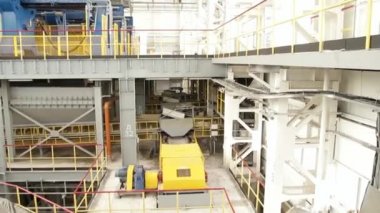 Çimento Fabrikası. Sahne. Fabrika üretim kum. Çimento Fabrikası, Zincirleme donatımı