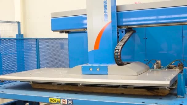 Moscow, Russia - May 2018: Machine for processing of metal plates and profiles. Scene. Modern equipment for processing metal sheets — Stock Video