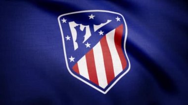 ABD - New York, 12 Ağustos 2018: de Fenerbahçe bayrağı sallayarak. Atletico Madrid ile bayrak futbol takım logo sallayarak. Editoryal görüntüleri