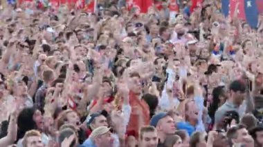 Yekaterinburg, Rusya - Haziran, 2018: futbol fan bölgedeki hayranları. Fifa Dünya Kupası 2018. Dünya Kupası Rusya izliyor fan bölgedeki hayranları