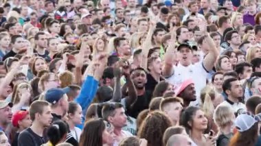 Yekaterinburg, Rusya - Haziran, 2018: Fan bölgede Dünya Kupası Rusya'nın insanlar. 2018 Dünya Kupası Rusya'da onların takım için fanlar tezahürat