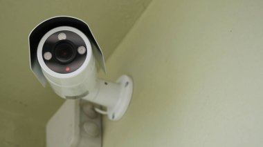 cctv Özellik güvenlik, kapalı güvenlik duvarı yüklü. İç mekan gözetim kamera, portre