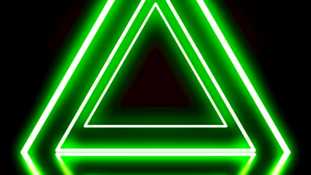 Animation triangulaire néon. Animation d'un tunnel néon composé de triangles. Fond noir éclairé par des lignes fluo — Video