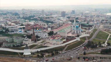 Panoramik bir kazan. Gün batımı, Rusya'dan dron. Kazan Kremlin panoramik manzaralı. Kazan, Rusya, uçak.