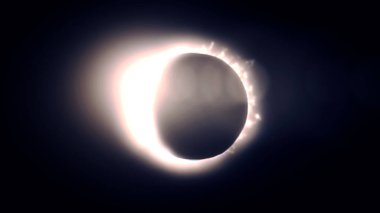 Siyah arka plan üzerine ateş çemberi bir ay olayıyla neden soyut güneş tutulması. Güneş tutulması animasyonlu Özet görünümü.
