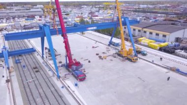 Moskova, Rusya - Eylül 2018: Santral Vinci. Küçük. Taşıma ve konteyner terminali kurulum için tasarlanmış Santral Vinci montajı