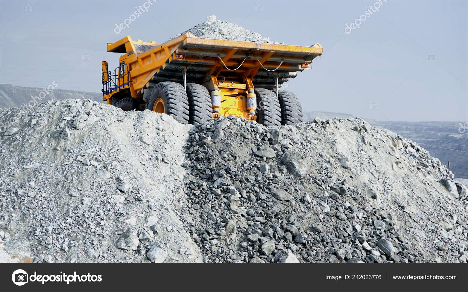 rubble dump truck