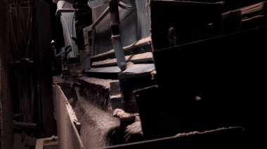 Makine seçimi ve ezilmiş moloz ve taş kırma için. Toplama ayırıcı veya inşaat kum filler makine. Taş Kırma tertibatları