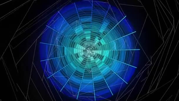 Absztrakt animáció forgó neon kék kör sok háromszög alkatrészek és körben mozgó szürke fém ráccsal osztani. Elszigetelt fekete. — Stock videók
