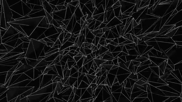 검은 배경에, 원활한 루프 chaotically 회전 백색 삼각형의 추상적인 배경. 비행, 회전 흑백 기하학 숫자, 깨진 유리 효과의 애니메이션. — 비디오