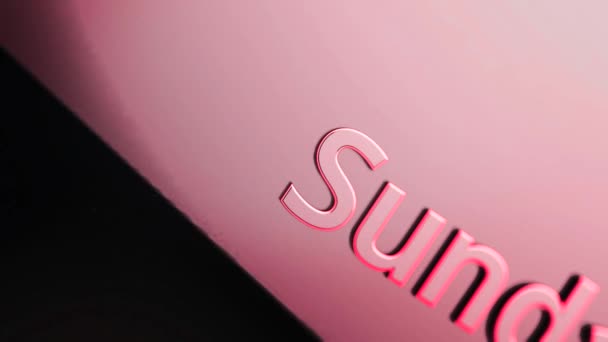 Titre du dimanche. Mot animation "dimanche". Texte du film d'animation - Dimanche 