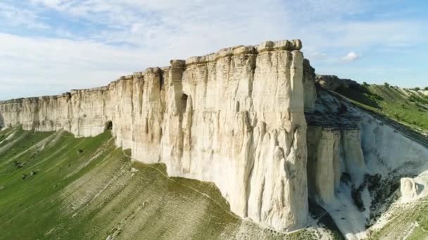 Prachtig Landschap Van Witte Rots Genaamd Belaya Scala Krim Oekraïne — Stockvideo