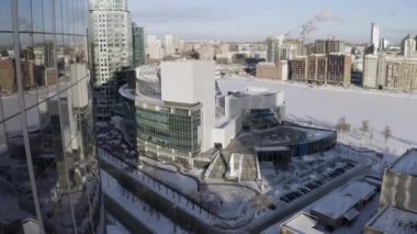 Şehir Ekaterinburg hava Panorama kış günü, Rusya. Eylem. Yeltsin merkezi-tarihi Müzesi, modern binalar ve mimari konsepti için hava.
