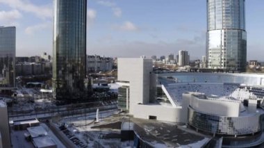 Şehir Ekaterinburg hava Panorama kış günü, Rusya. Eylem. Yeltsin merkezi-tarihi Müzesi, modern binalar ve mimari konsepti için hava.