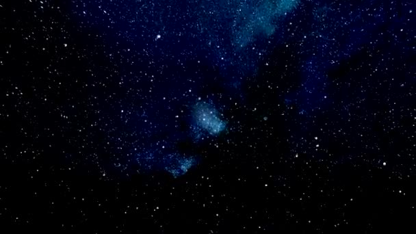 Muoversi nello spazio stellare, bella astrazione con stelle blu cosmo, concetto di infinito. Animazione. Un viaggio nello spazio infinito, nei campi stellari e nelle nebulose . — Video Stock