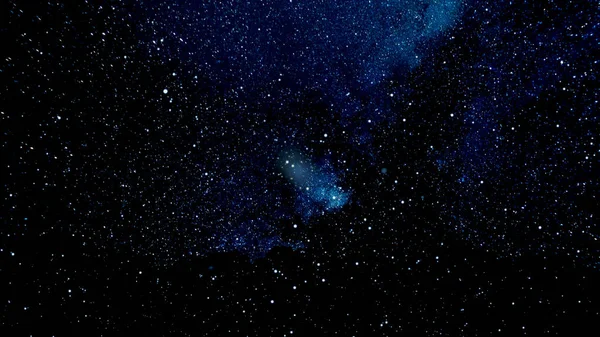 Προχωρώντας μέσα από το αστρικό χώρο, όμορφη αφαίρεση με το σύμπαν μπλε αστέρια, έννοια άπειρο. Κινούμενα σχέδια. Ένα ταξίδι μέσα από ατέλειωτο χώρο, αστροχωράφια και νεφελώματα. — Φωτογραφία Αρχείου