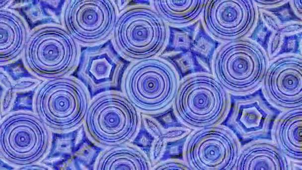 Hermoso fondo azul y púrpura, abstracción caleidoscopio con círculos cambiantes y en movimiento. Animación. Fondo violeta abstracto del efecto caleidoscopio . — Vídeo de stock