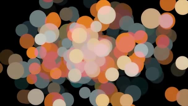 Luces bokeh abstractas de diferentes colores que fluyen lentamente sobre fondo negro, lazo sin costuras. Animación. Impresionantes círculos coloridos en movimiento, partículas borrosas . — Vídeos de Stock