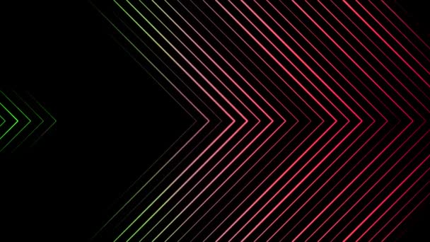 Animation abstraite de pointeurs multicolores composés de triangles néon se déplaçant vers la droite sur le fond noir. Animation. Néon formes géométriques multicolores et lignes 