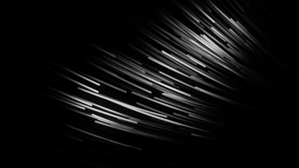 Siyah arka planda dinamik uçuşlarda bir grup optik fiber, kusursuz döngü. Animasyon. Hareket eden kablolara ışık yansıyor, monokrom. — Stok video