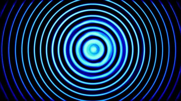 Abstrakt roterande glödande ringar på svart bakgrund, sömlös loop. Animering. Många cirklar av blå färg och olika storlek vibrerar och snurrar. — Stockvideo
