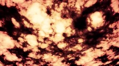 Soyut sıcak kırmızı magma akışı ve dalgalanması, kusursuz döngü. Animasyon. Volkanik lav, siyah lekelerle yavaşça eriyen sıvı..