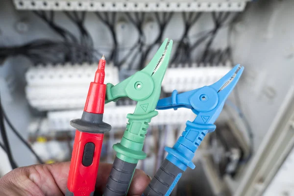 Elektrikli iletken cihaz gözden geçirme