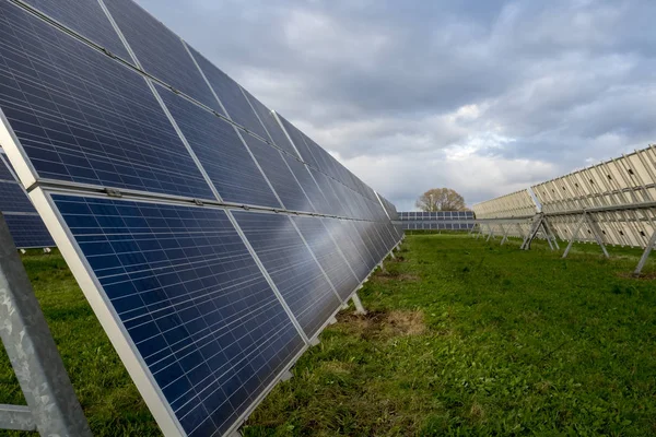 Paneles solares —  Fotos de Stock