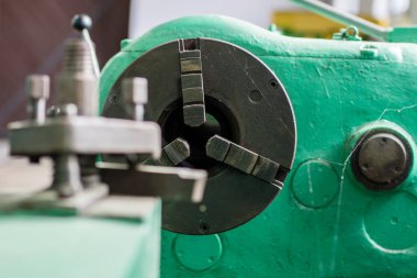 Eski sert Torna bir atölye. Çilingir'ın Atölye Makine Parkı. Yer - eski atölye.