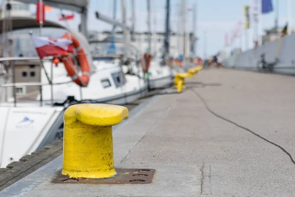 Pachołek Portu Dla Dużych Statków Morskich Nabrzeże Port Europie Środkowej — Zdjęcie stockowe