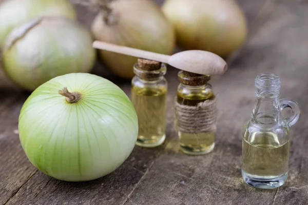 Zwiebelsaft Und Gemüse Auf Einem Holztisch Hausgemachter Sirup Zur Behandlung — Stockfoto