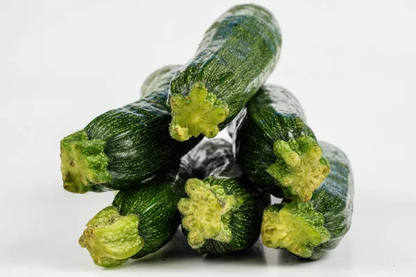 Courgette Een Witte Tafel Tailleomtrek Maat Aan Maatregel Tijdens Het — Stockfoto