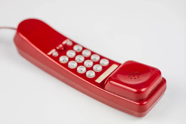 Vieux Téléphone Rouge Avec Combiné Téléphone Des Années Fond Blanc — Photo