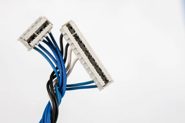 Old Cables Electrical Devices White Table Electrical Connectors Household Appliances — Stock Photo, Image