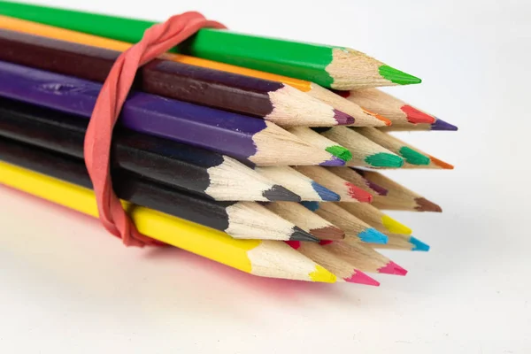 Pastelli Matita Tavolo Bianco Materiale Scolastico Utilizzato Nelle Lezioni Arte — Foto Stock