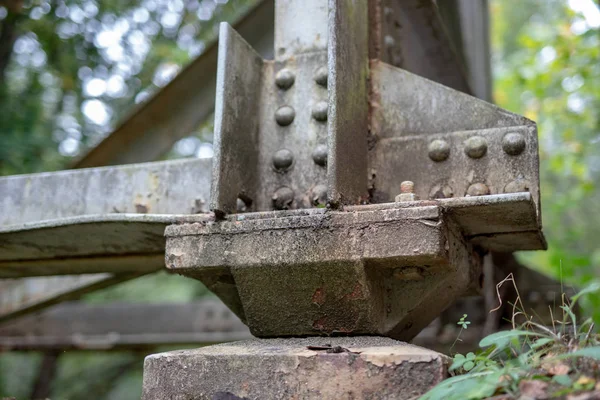 Παλιό Truss Από Σιδηροδρομική Γέφυρα Κατασκευή Χάλυβα Που Συνδέονται Μεταξύ — Φωτογραφία Αρχείου